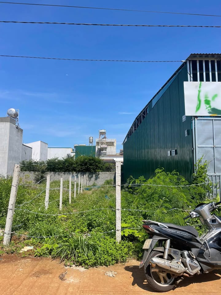 Đất nền Hẻm Vành Đai 10/3 Buôn Ma Thuột 2.05 tỷ - Sổ đỏ chính chủ!