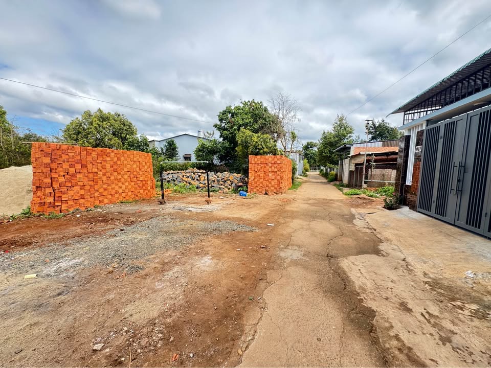 Đất nền Phường Tân An Buôn Ma Thuột 100m² 8xx triệu – Sổ đỏ chính chủ, xây tự do