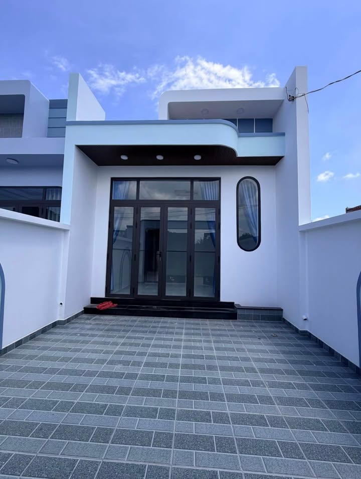 Nhà Riêng Xã Long Điền 115m² chỉ 1.55 tỷ - Giá Tốt Hiếm Có, Ô Tô Vào Tận Nhà!