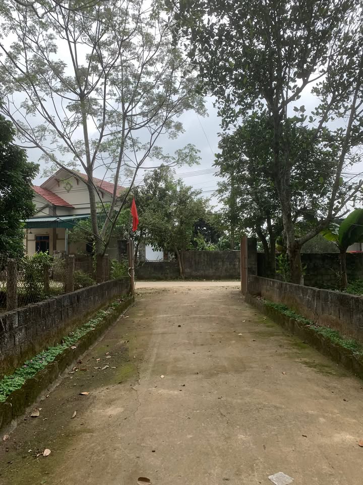 Đất nền Lạc Thủy, Hòa Bình 7000m² giá 4.76 tỷ - Nghỉ dưỡng lý tưởng!