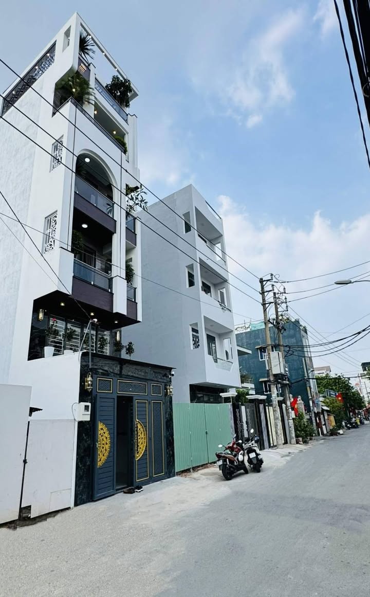 Nhà Phố Quang Trung, Gò Vấp 300m² DTSD - Mặt tiền kinh doanh đắc địa!