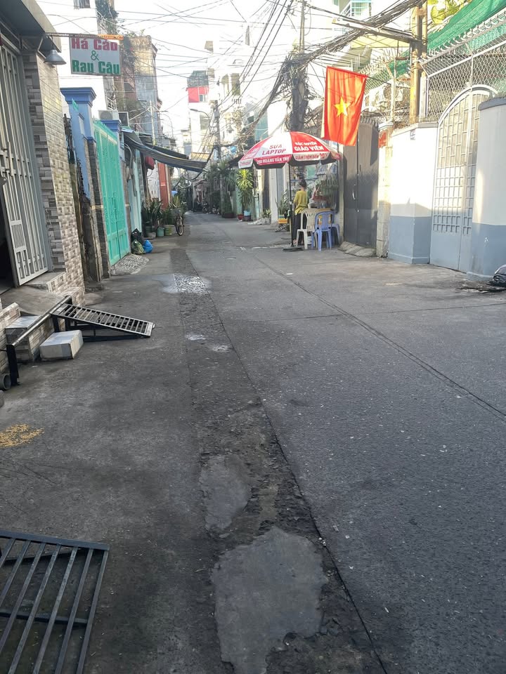 Nhà Riêng Đường Năm Châu, Tân Bình 176m² - Giá Tốt Hiếm Có!