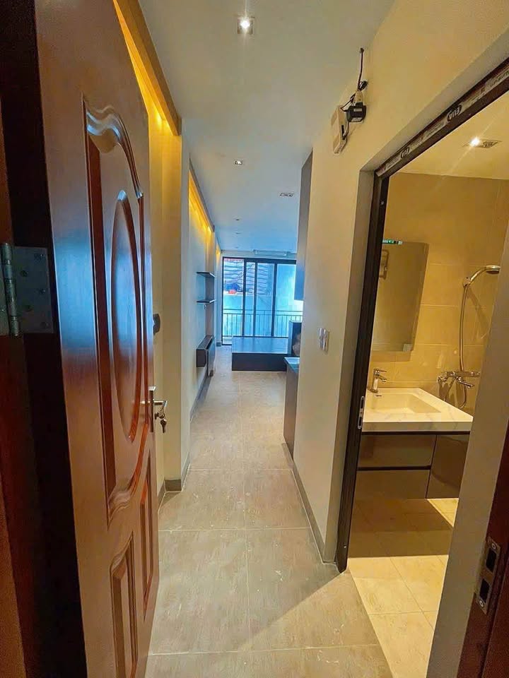 Nhà 8 Tầng Thang Máy Lê Trọng Tấn - 38m2, Dòng Tiền 40tr/tháng