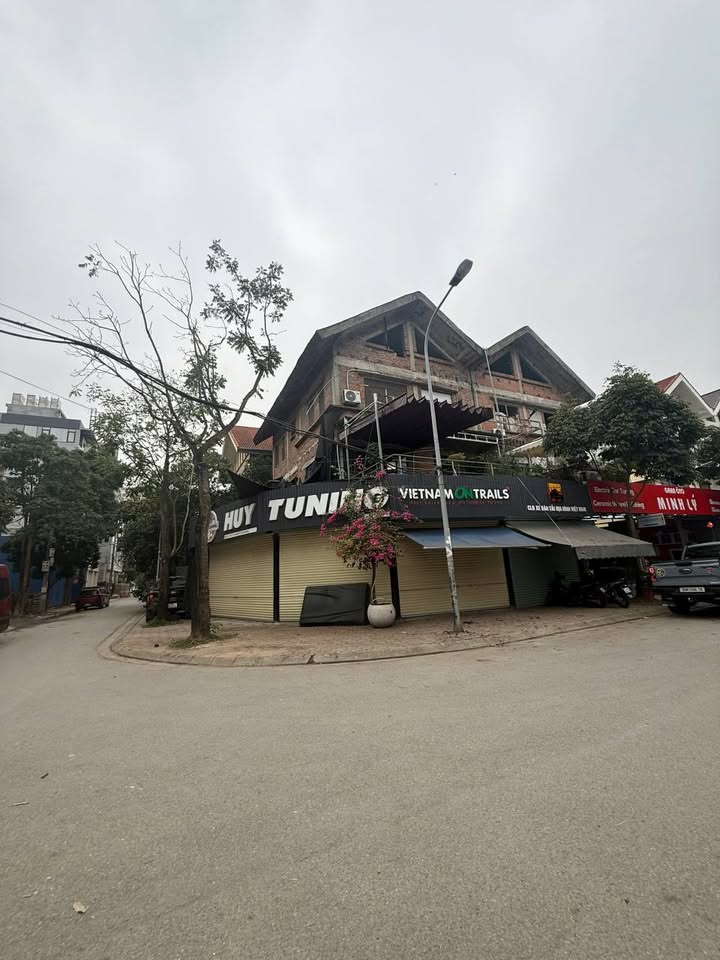 Biệt thự góc KĐT Sài Đồng 183m² - Sổ đỏ sẵn sàng giao dịch