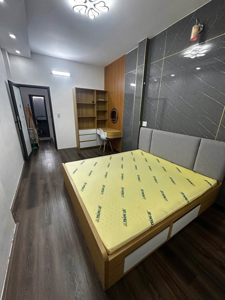 Nhà 3 Tầng Kiệt Oto Phan Chu Trinh, Huế - Giá 6 Triệu/Tháng