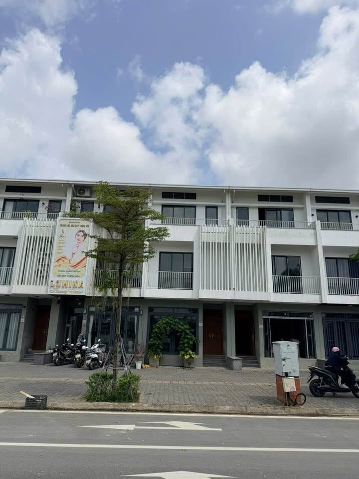 Nhà Liền Kề 3 Tầng Mặt Tiền 36m - EcoGarden Huế, Sổ Hồng Sẵn Sàng