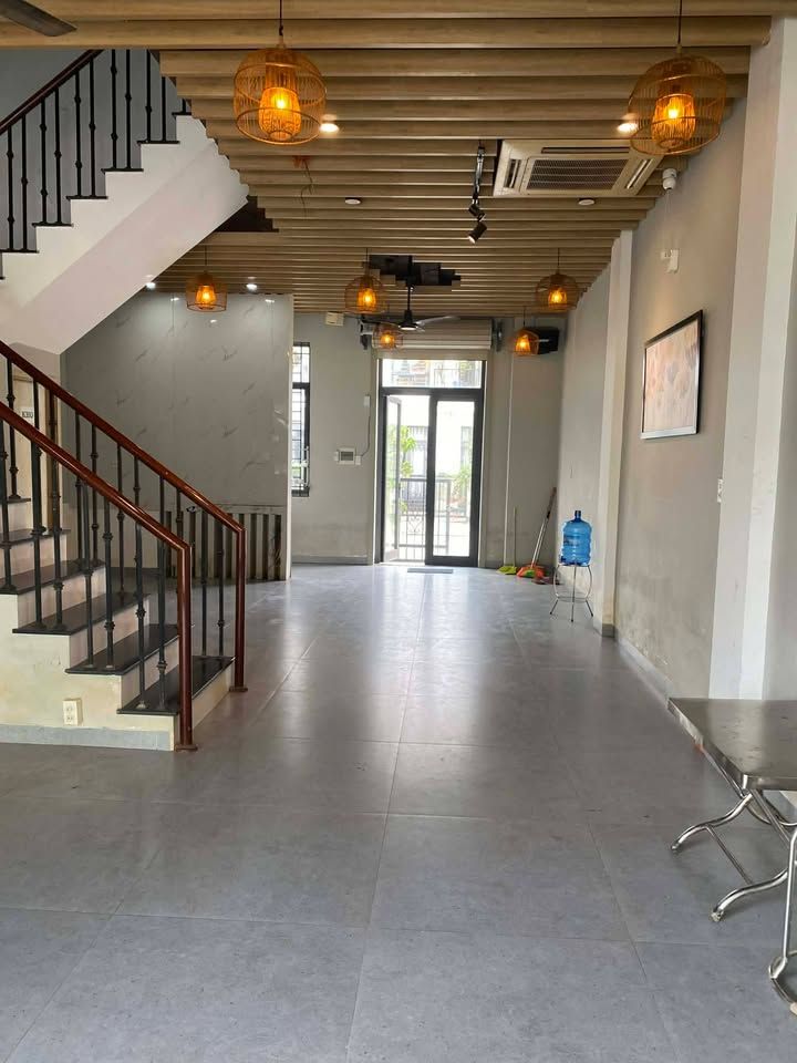 Mặt tiền Royal Park, Huế - 100m² - Giá chỉ 4 triệu/tháng