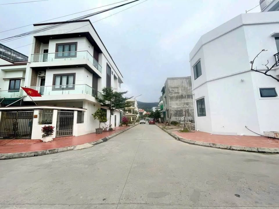 Đất nền Cẩm Phả 82m² giá 2.6 tỷ - Tiềm năng tăng giá vượt trội!