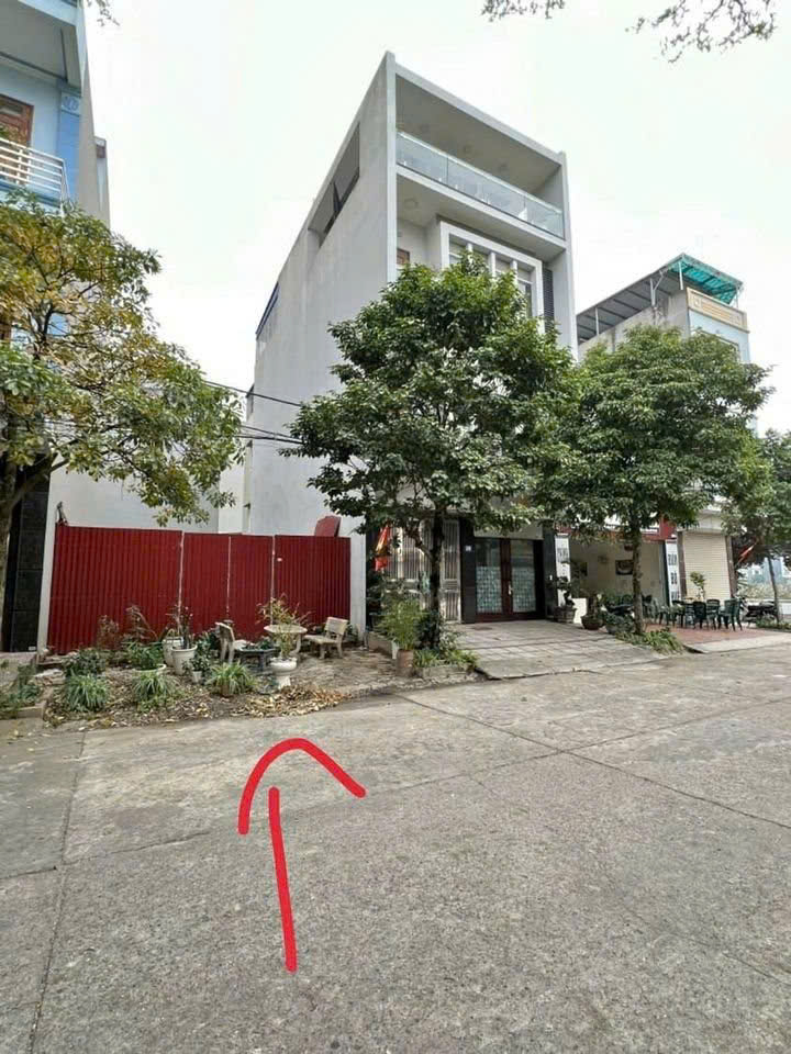 Đất nền Đức Thắng, Bắc Từ Liêm 100.4m² - Sổ đỏ chính chủ, ô tô vào tận nơi!