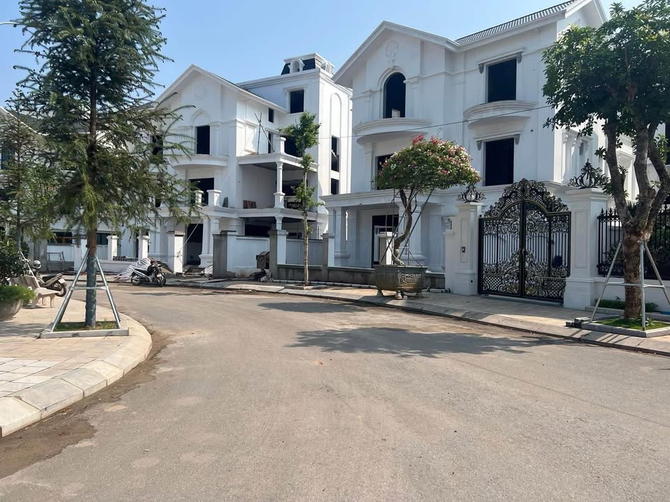 Townhouse An Phú Sơn La 412m² thỏa thuận - Mặt tiền KD hiếm