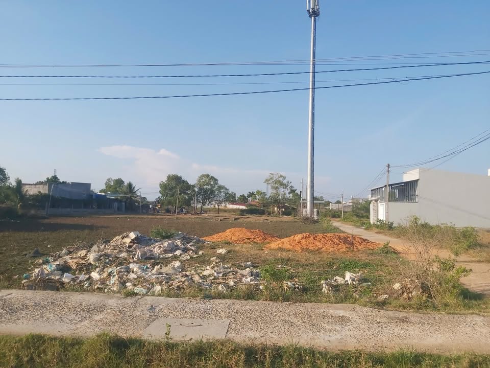 Bán Đất Thổ Cư Phan Thiết 100m² - Lô Góc 2 Mặt Tiền 950 Triệu