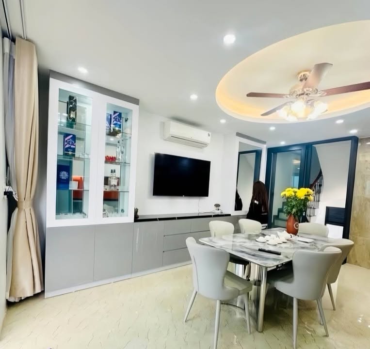 Chung cư Thái Hà Đống Đa 95m² - 3PN Full Nội thất, Sổ hồng lâu dài