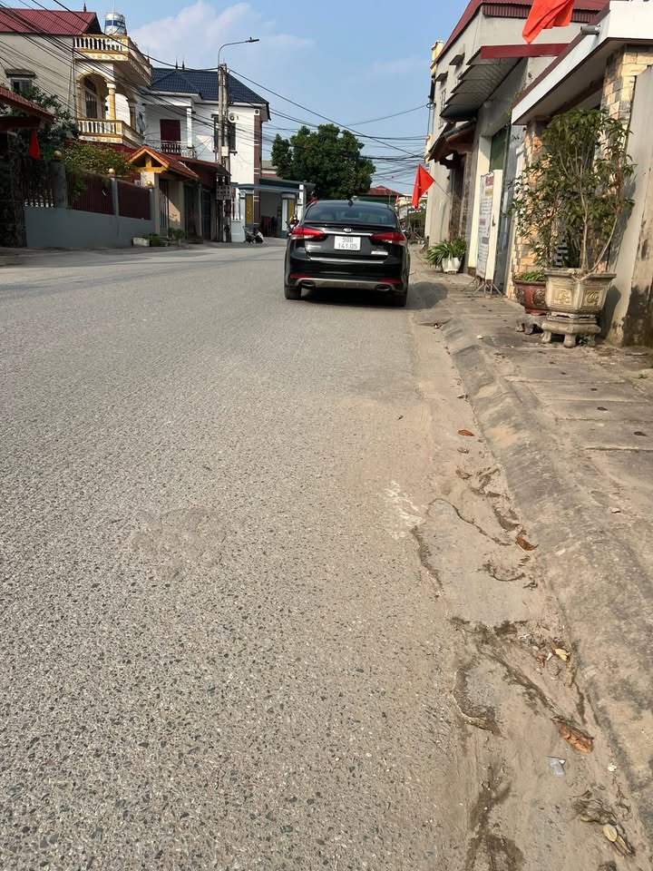 Nhà Mặt Tiền 150m² Trung Sơn, Việt Yên - Kinh Doanh Đắc Lợi, Giá 2.2 Tỷ