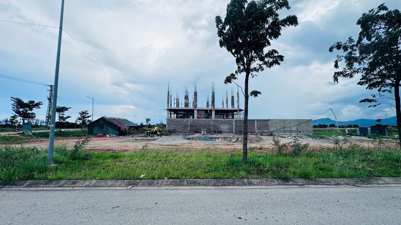 Đất Nền Đồng Hới 176m² - Sổ Đỏ Chính Chủ, Tiềm Năng Tăng Giá Vượt Trội!