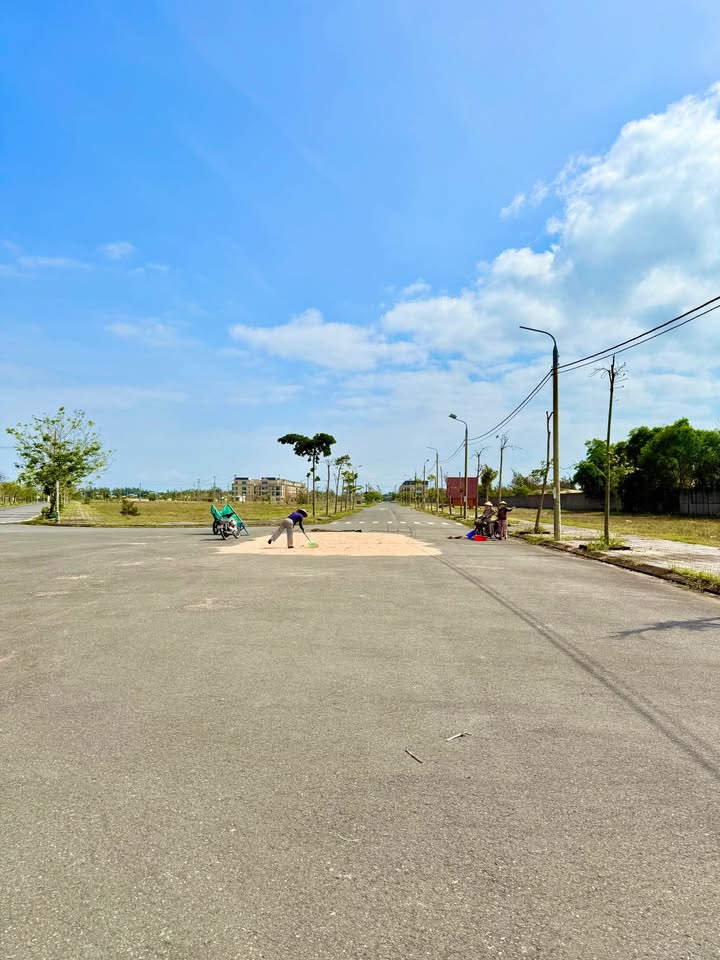 Đất Nền Mặt Tiền 87m² Lạc Long Quân, Điện Ngọc - Sổ Hồng Sẵn Sàng Giao Dịch