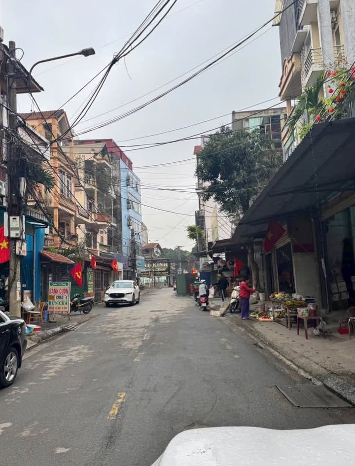 Nhà Mặt Tiền Kinh Doanh Lương Ngọc Quyến, Thái Nguyên - 91m²