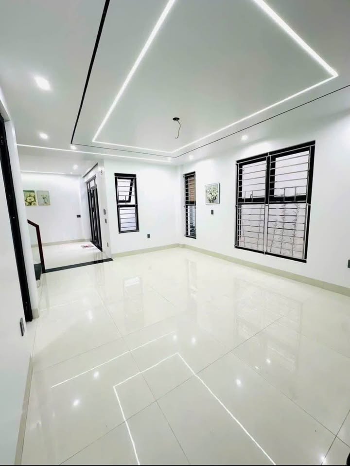 Nhà 3 Tầng Mới Xây 80.5m² Gần Chợ Phù Long, Nam Định - Giá 2.9 Tỷ