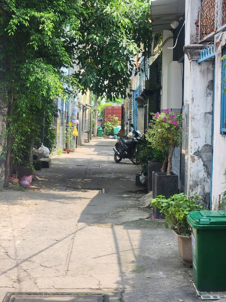 Nhà riêng 65m² Thủ Đức - Kế chợ Hiệp Bình, ô tô vào tận nhà, 4 tỷ