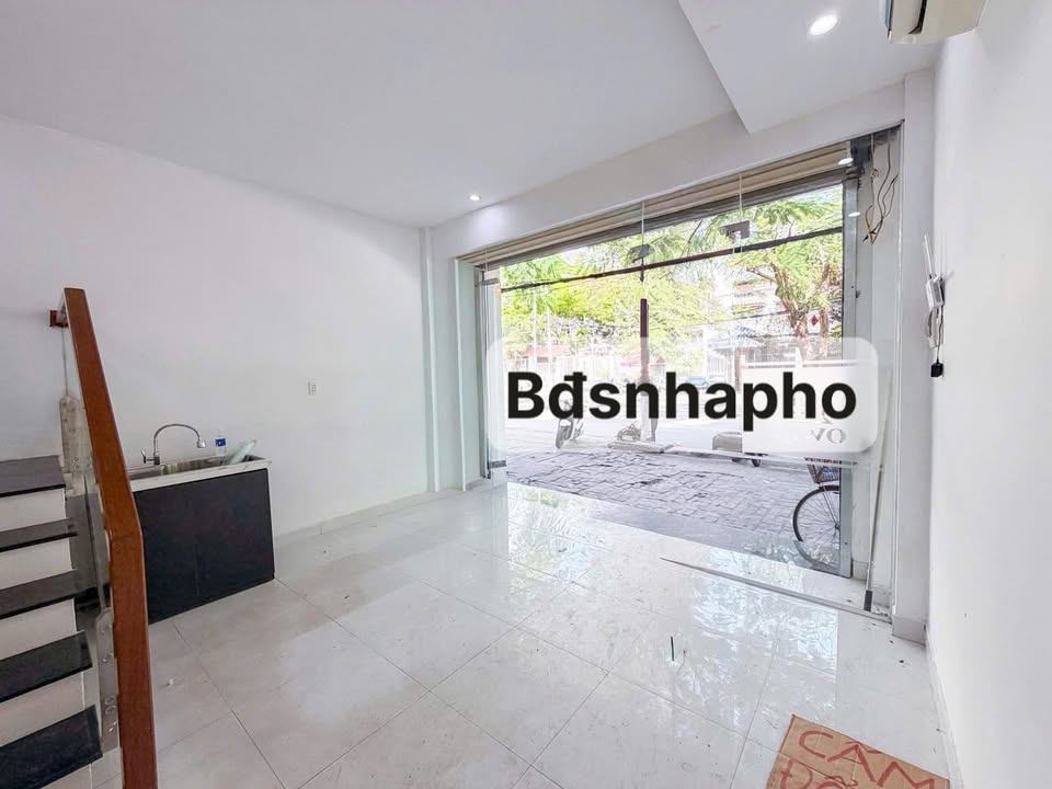 Nhà mặt tiền Lê Lợi, Hải Châu 165m² - Mặt tiền kinh doanh đắc địa!