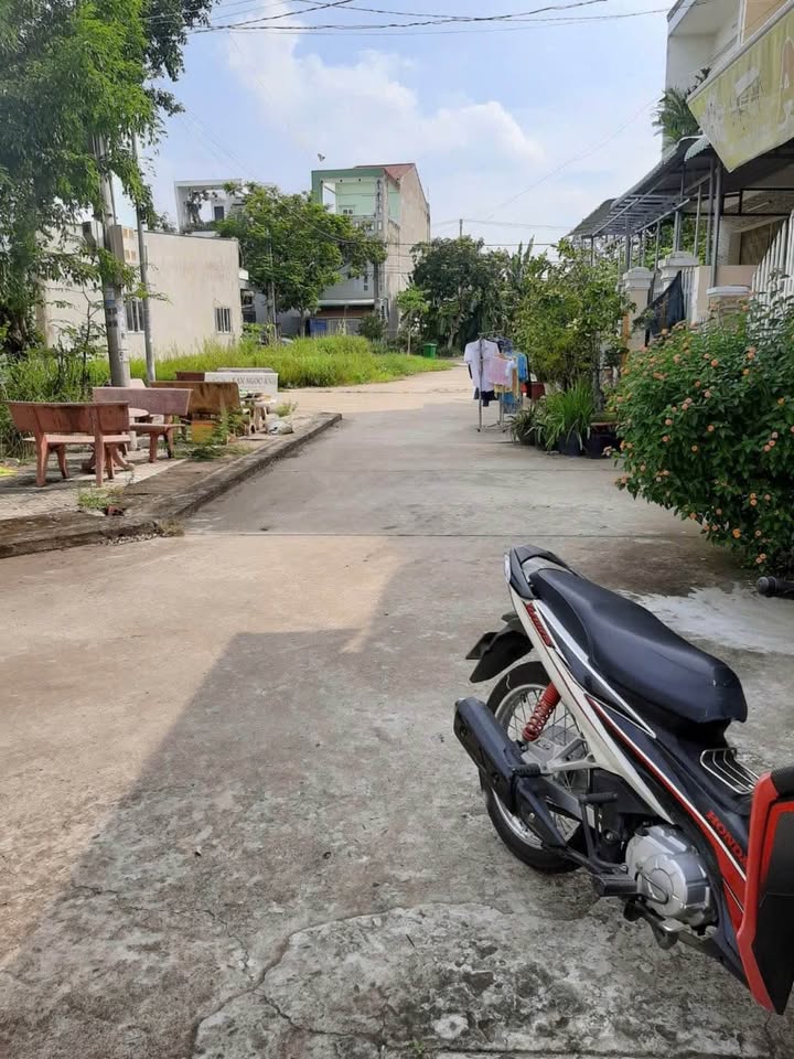 Nhà cấp 4 Cao Lãnh 95m² giá 2 tỷ - Sổ hồng sẵn, vị trí đẹp!