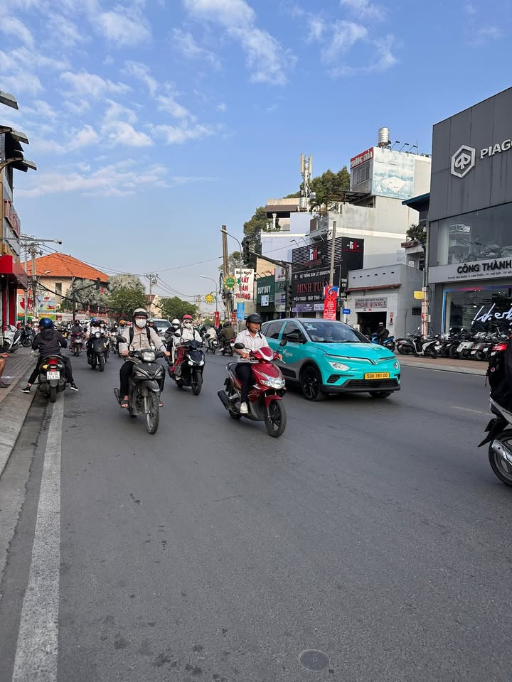 Nhà Cấp 4 Góc 2 Mặt Tiền Võ Văn Ngân, Thủ Đức - 72m² Giá 4.2 Tỷ