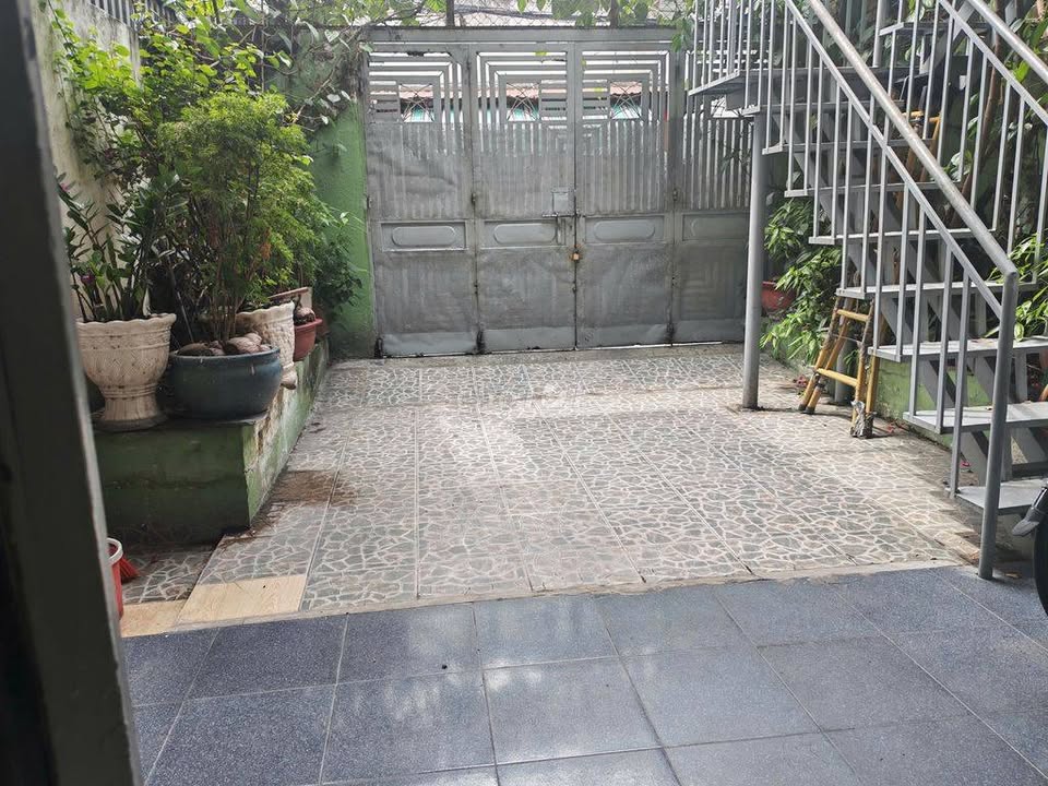 Nhà Nguyên Căn P12 Gò Vấp - 30m², 2PN, Sân Rộng, Hẻm Xe Tải