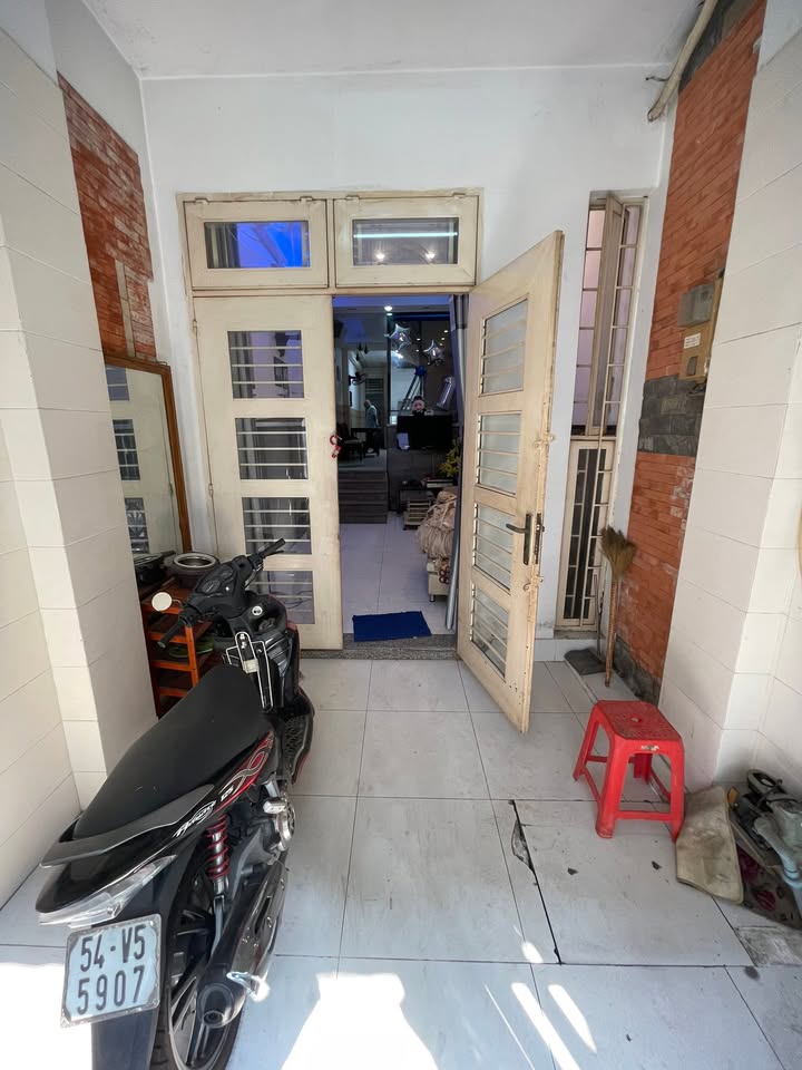 Nhà Nguyên Căn Gò Vấp 59m² - 3PN Full Nội Thất, Giá 15 Triệu