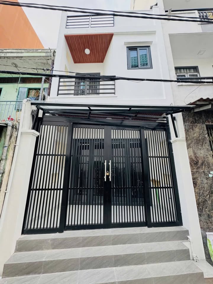 Nhà riêng Nguyễn Văn Yến, Tân Phú 60m² 7.1 tỷ - Hẻm to, ô tô vào tận nhà!