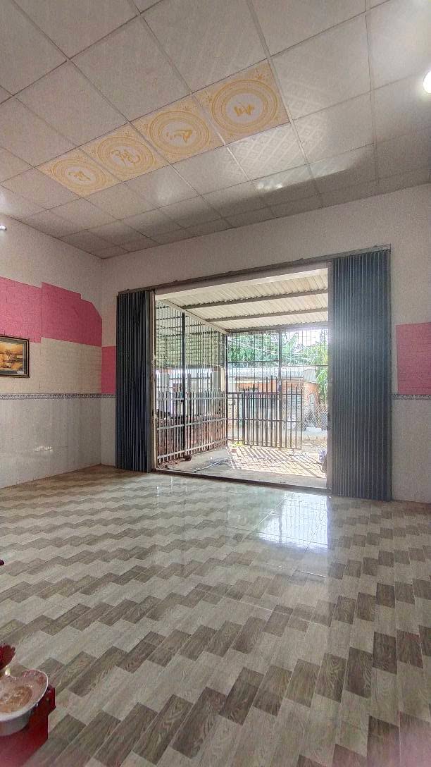 Nhà Nguyên Căn Đường Oto Phú Tài, Phan Thiết - Sân Đậu Xe Rộng, Giá 2.5 Triệu/Tháng