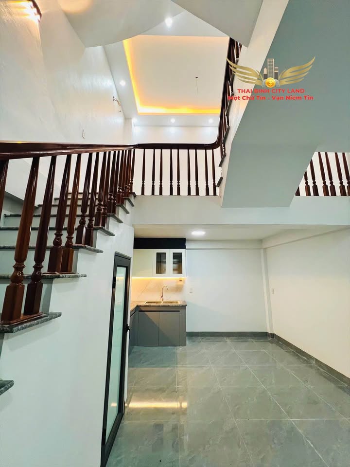 Bán Nhà Phường Tiền Phong, Thái Bình - 33m², 3 Tầng, Giá 1.5 Tỷ