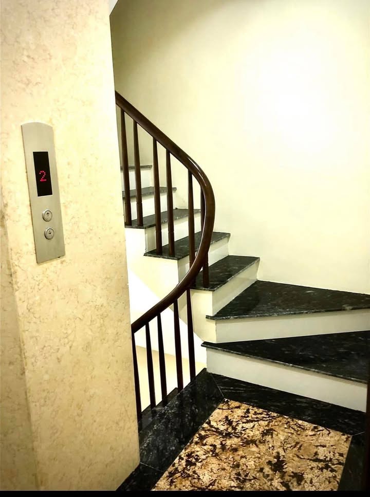 Nhà Phân Lô Góc 7 Tầng Thang Máy Vĩnh Diện, Thanh Xuân - 43m², 15.5 Tỷ