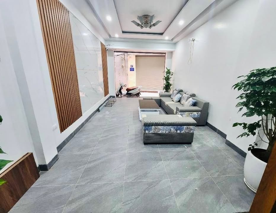 Nhà Xuân Đỉnh 43m² 13 Tỷ - Lô góc, thang máy, ô tô đỗ cửa!