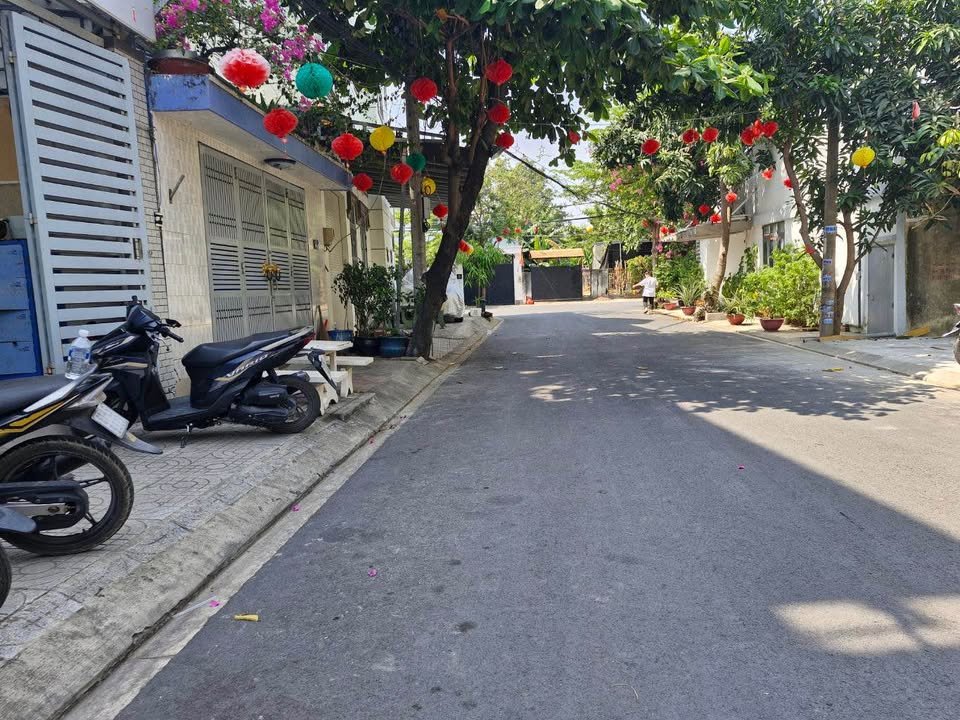 Nhà riêng Hiệp Bình Phước 100m² giá 8,6 tỷ - Ô tô vào tận nhà