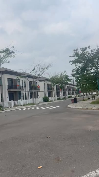 Nhà phố Bàu Bàng 100m² - Dòng tiền 10tr/tháng, Sổ hồng trao tay