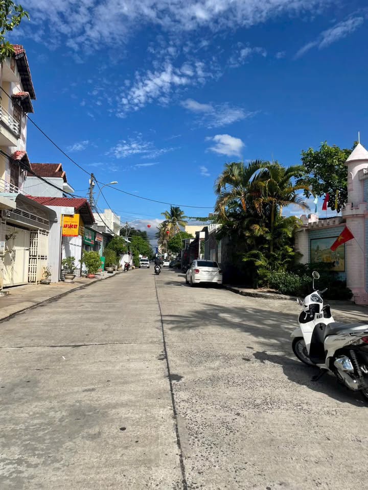 Đất nền Kon Tum 120m² P. Quang Trung giá 1.8 tỷ - Sổ đỏ chính chủ