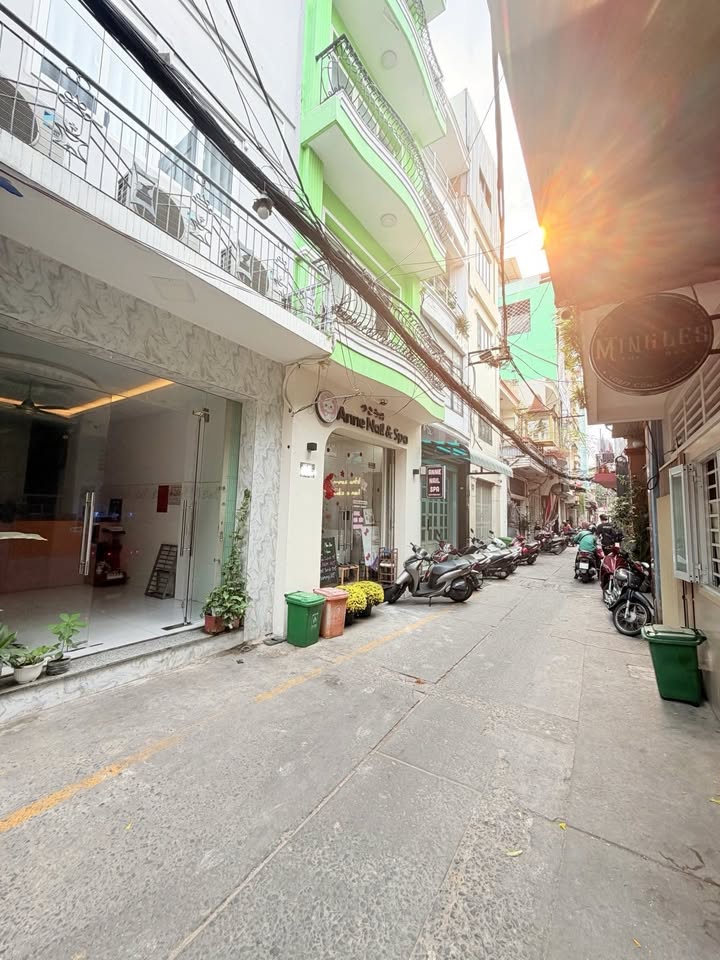 Nhà Phố Cống Quỳnh Quận 1 - 44m² 2PN - Ô tô thông Bùi Viện - 11.9 Tỷ