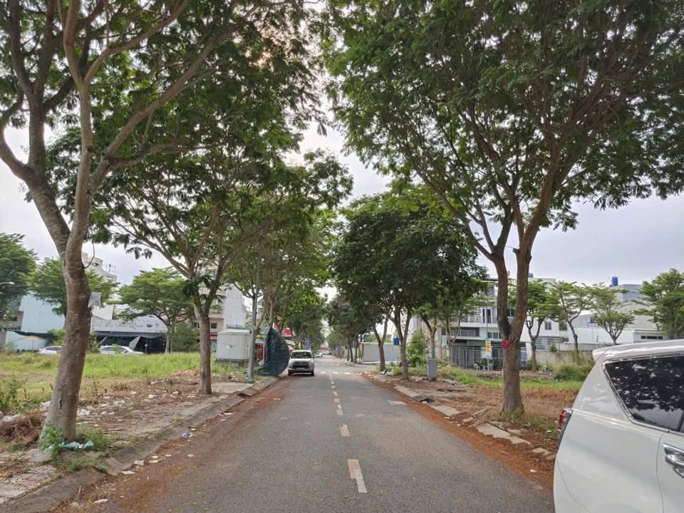 Bán Gấp 2 Lô Đất Vàng KDC Đường 10, Bến Lức - 120m²/lô, Giá Tốt