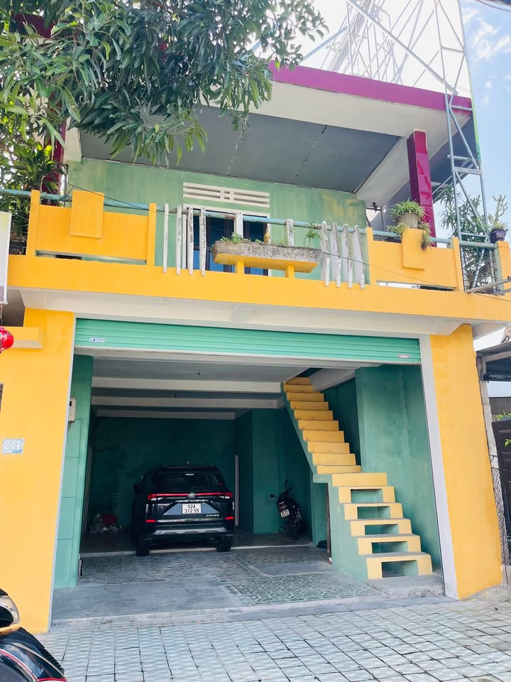 Cho thuê nhà 2 tầng mặt tiền Nguyễn Tất Thành, Hội An - Kinh doanh/Văn phòng