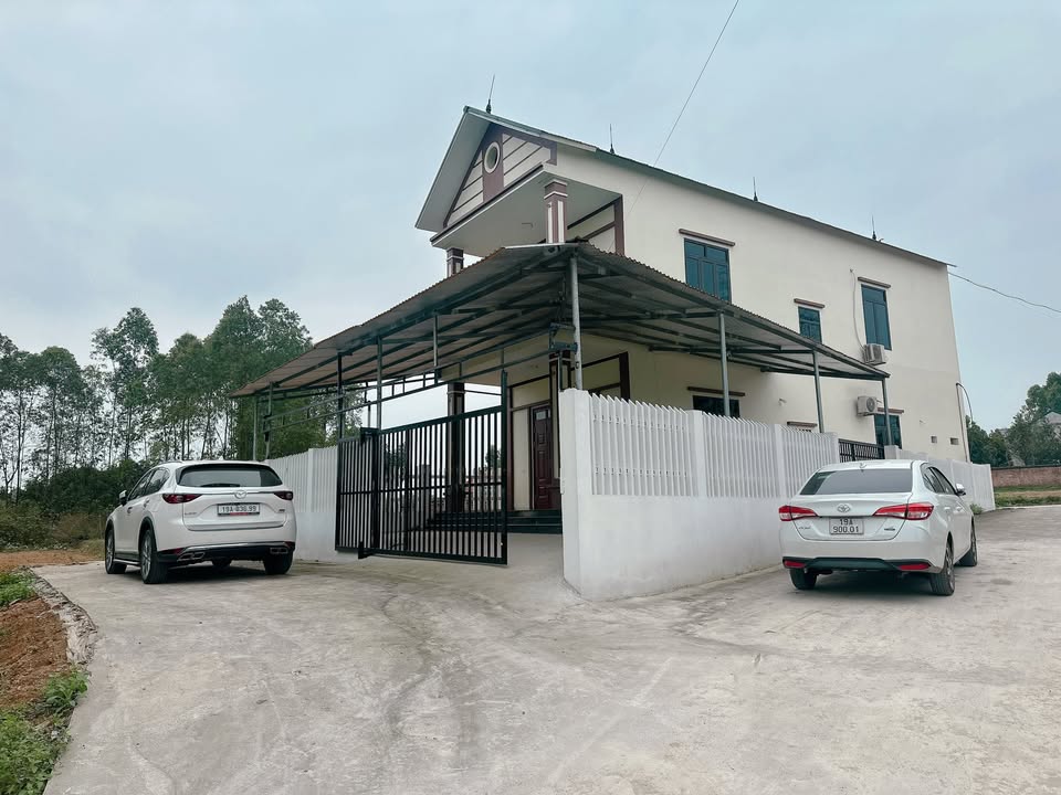 Bán Nhà 2 Tầng Lô Góc 196m² Cưỡng Xá Chủ Hoá, Việt Trì - Sẵn Sàng Đón Tết!