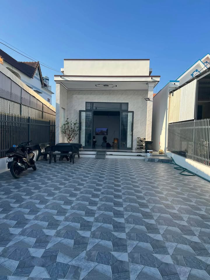 Nhà Mặt Tiền QL26 Ninh Hòa - 248m² Kinh Doanh Đỉnh Cao, Giá 2.7 Tỷ