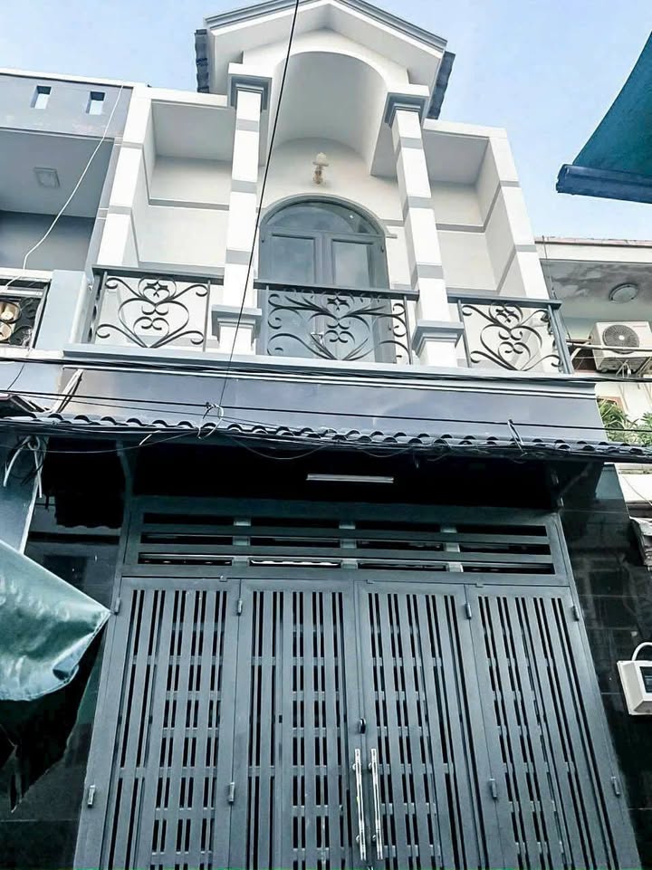 Nhà 40m² Bình Tân - Hẻm Oto Thông, Gần Chợ, Giá 4.68 Tỷ