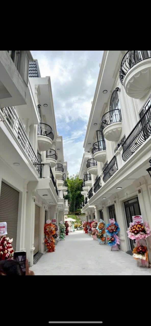 Nhà 3 Tầng Tân Cổ Điển Kiến An - 43.8m² - 2 Tỷ - Ngõ Ô Tô