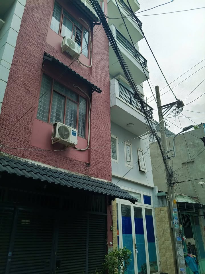 Nhà Hẻm Bờ Bao Tân Thắng Tân Phú 36m² giá 12 triệu - Ô tô vào tận nhà!