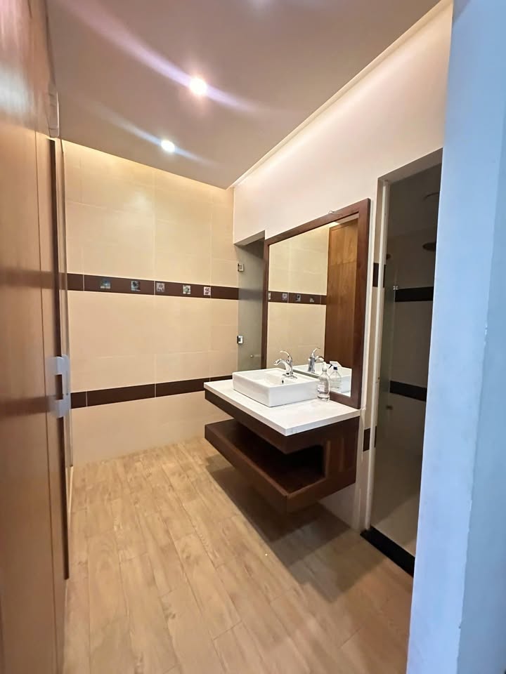 Nhà Mặt Tiền Bàu Cát, Tân Phú - 68m², 5PN, 4WC - Giá 2x Triệu/Tháng