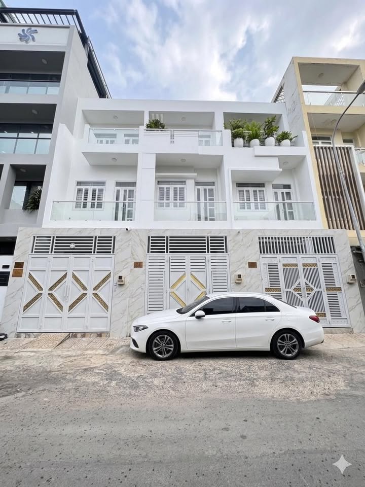 Nhà Hẻm 10m Tô Hiệu Tân Phú - 4PN, 3 Lầu, Giá 16 Triệu/tháng