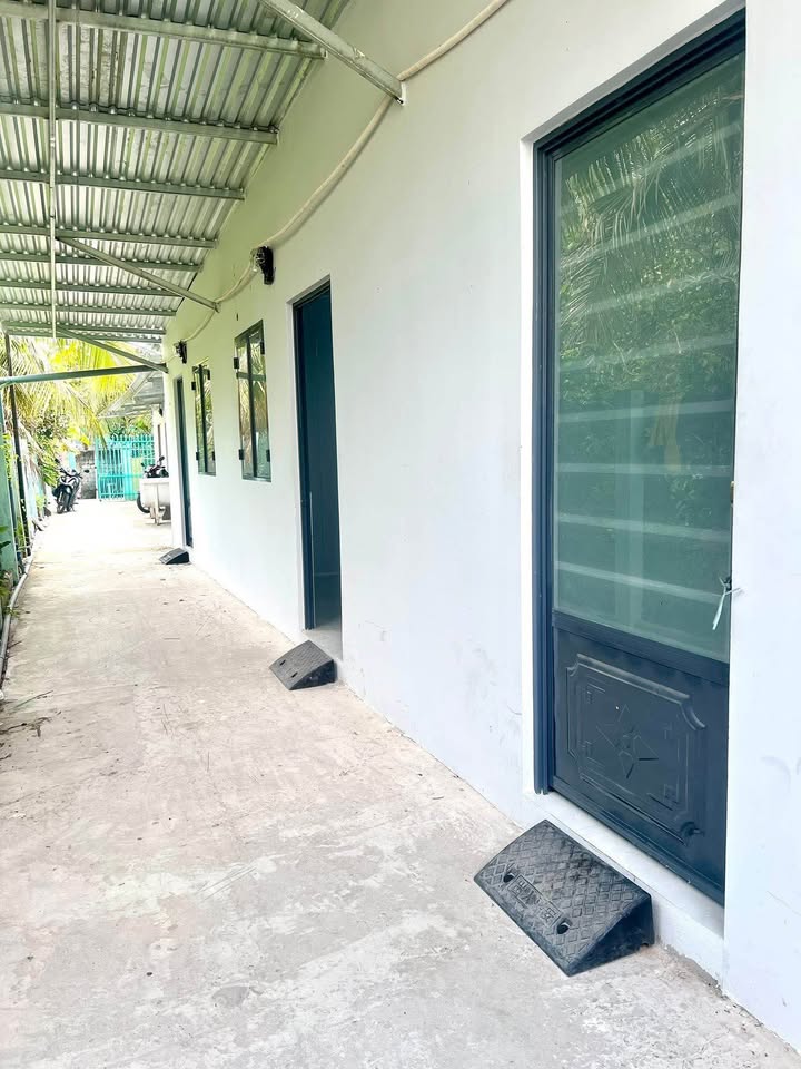 Cho thuê dãy phòng trọ mới xây Phường Phú Khương, Bến Tre - Giá ưu đãi