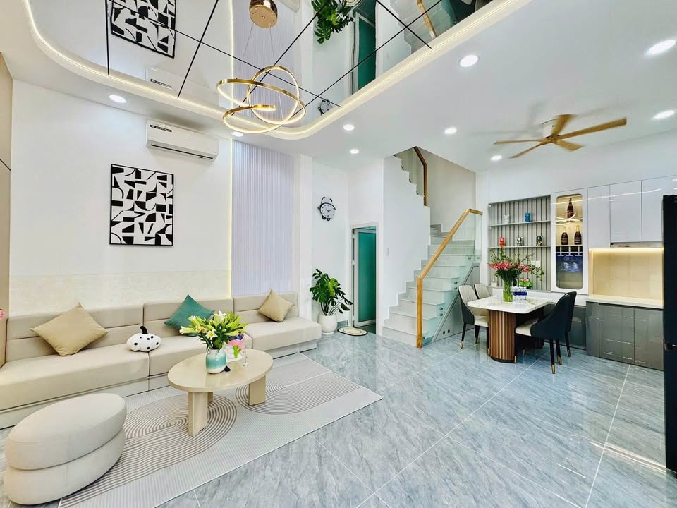 Nhà riêng Huỳnh Văn Bánh Phú Nhuận 75m² - Sổ hồng sẵn, giao ngay!