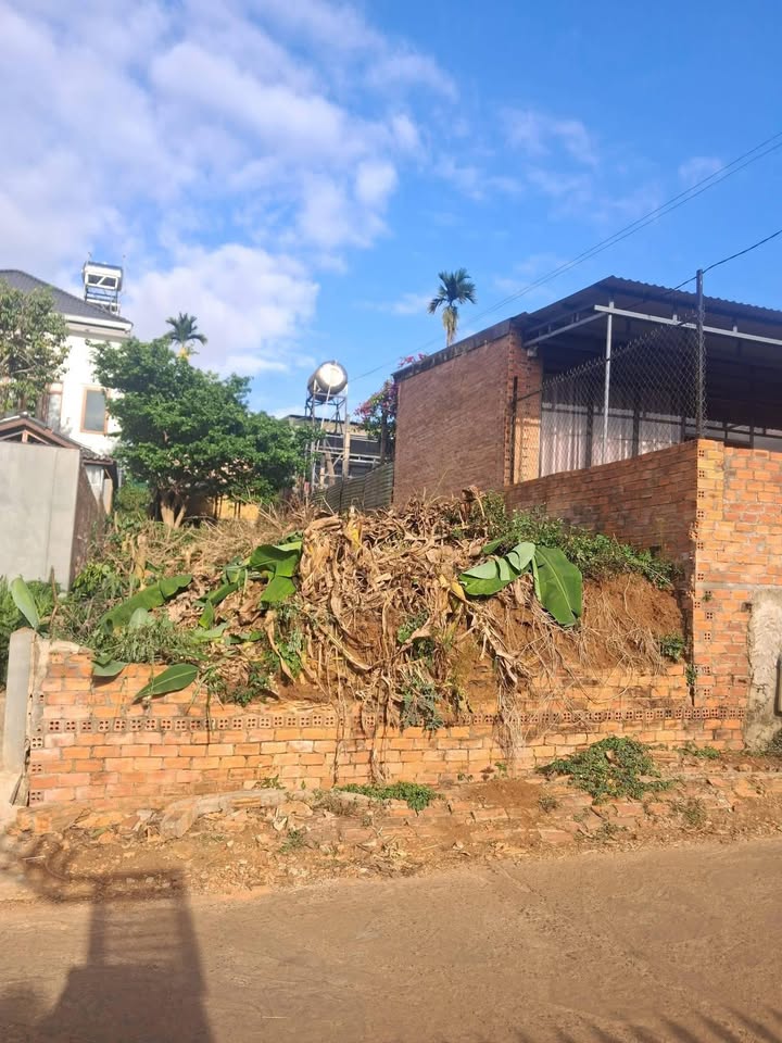 Nhà phố Mặt tiền Văn Tiến Dũng Buôn Hồ 115m² - Cơ hội kinh doanh vàng!