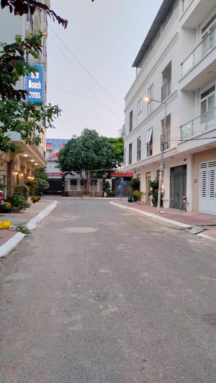 Nhà 100m² Hoàng Trọng Mậu, Vũng Tàu - 4PN, 3.5 Tầng, Hướng Đông Nam