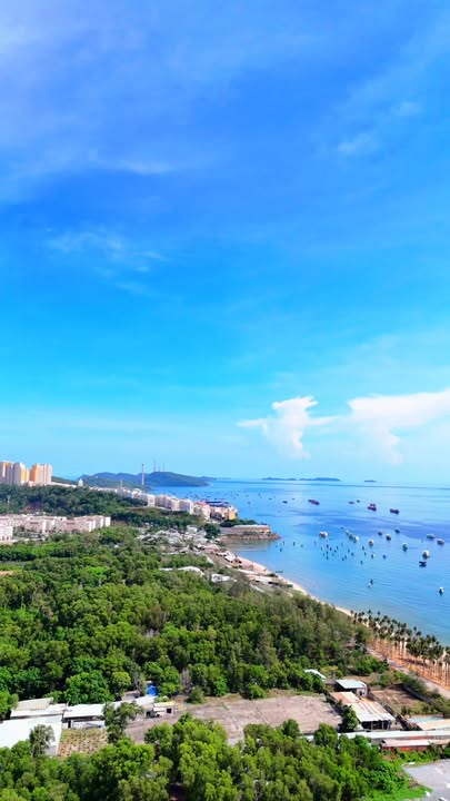 Nhà Sunset Town Phu Quoc 120m² dưới 10 tỷ - Oto vao nha